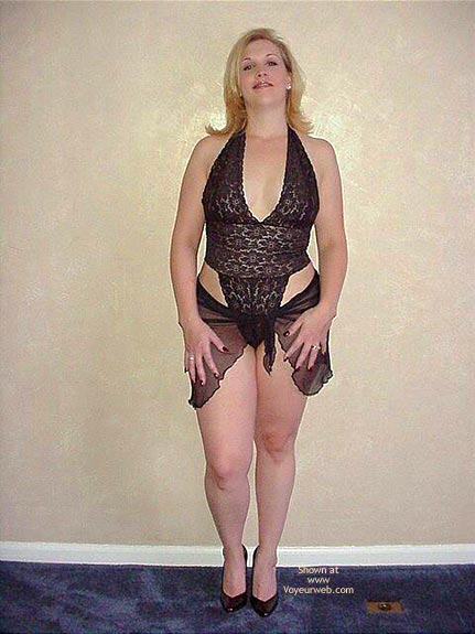 Pic #1Alissa - Black lace and heels!