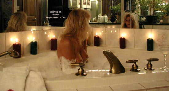 Pic #1Splish Splash 2 With Horny Lisa