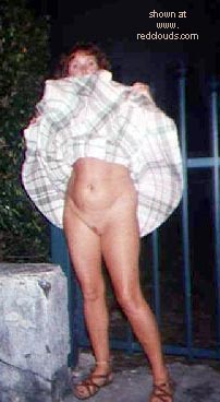 Pic #1Wifeshows Flashing