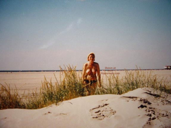 Pic #1Sexy Mature On The Beach