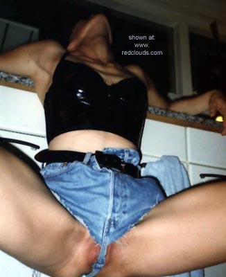 Pic #1Wijfies' shaved Pussy