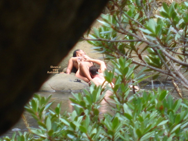 Pic #1Un Couple Tres Tres Chaud