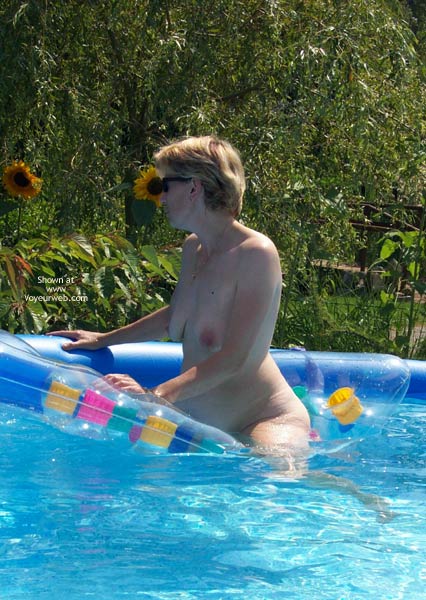 Pic #1*We Isabelle Est De Retour