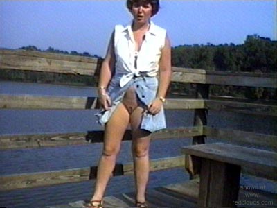 Pic #1Wifeshows in Park