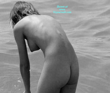 Pic #1 Caroline, La Psy Qui Aime Freud