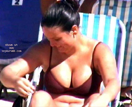 Pic #1Tits-in-Beach