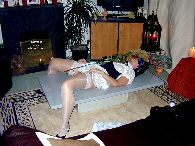 Pic #1VERY HOT NIGHT IN PARIS 01