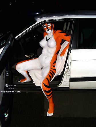 Pic #1 Tigress Goes Clubbing