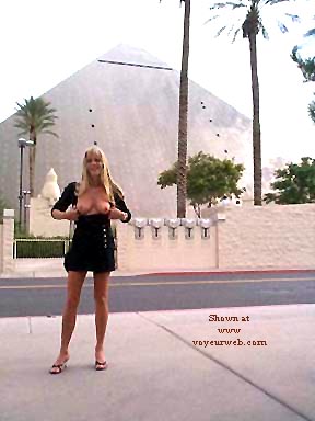 Pic #1Lusty Does Vegas 2