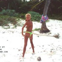 Pic #1Beach Girl in Cancun