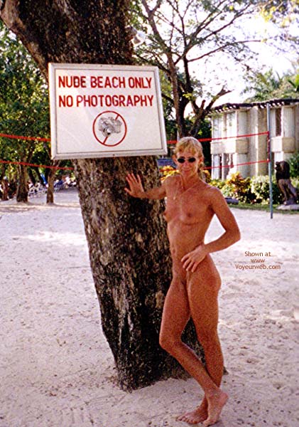 Pic #1Lolly In Jamaica