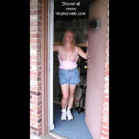 WHO IS IT???CUM IN
