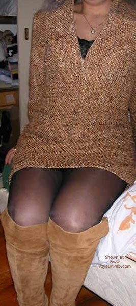 Pic #1Emma Upskirt