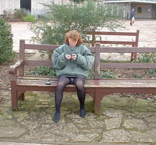 Pic #1 Lara Outside
