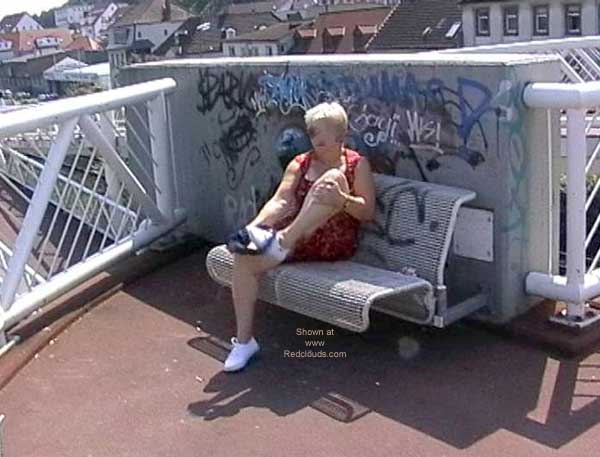 Pic #1Low On NIPS? - #02_On The Bridge