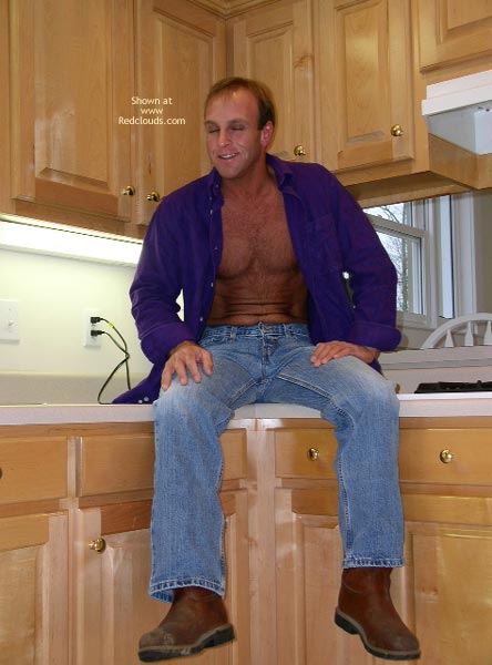 Pic #1M* Nash: Housework Goes Better W/Crown