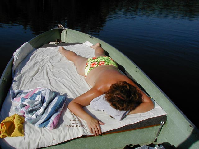 Pic #1Northern Wife Sunbathing My Pussy