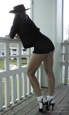 Pic #1PQs      Porch