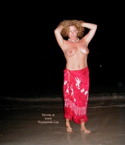 Pic #1Red &amp; a new friend @ HedoIII