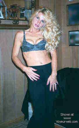 Pic #1Pictures of Julie