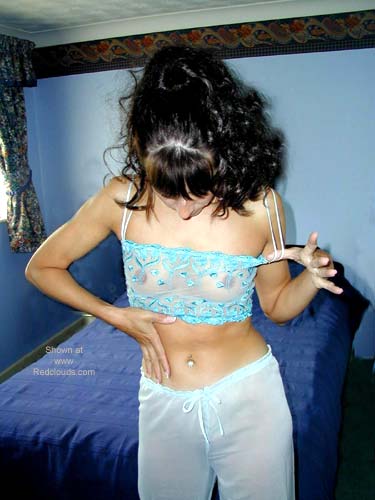 Pic #1*SW Verity's Rear - Indoors