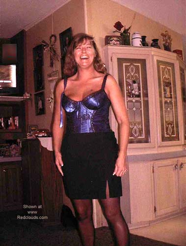 Pic #1Borntease in Striptease