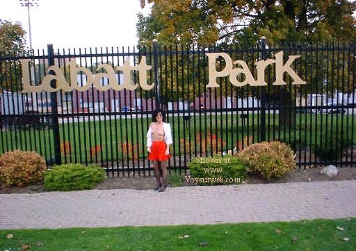 Pic #1Ylld1's &quot;Itty Bitty Titty Tour&quot; of London,Ont pt2