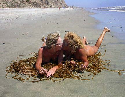 Pic #1*GG Dee n Dee Playin in The Sand n Sun