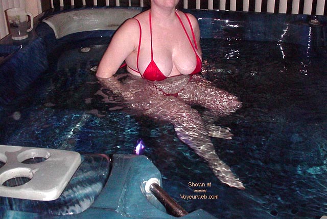 Pic #1Fun in the Hottub