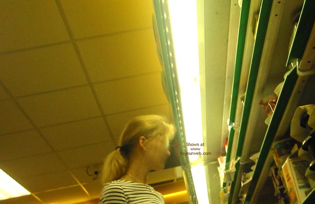 Pic #1London Upskirteer 2