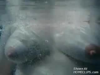 Pic #1Vixen Playing In The Hot Tub