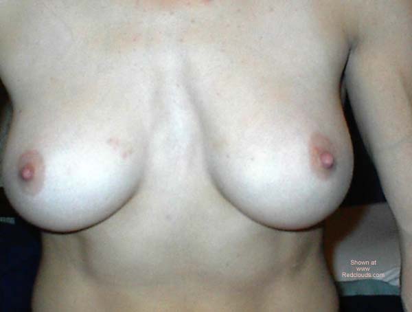 Pic #1*LB Perky Wife