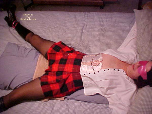 Pic #1*Hr She Will Do Anything For Hedo