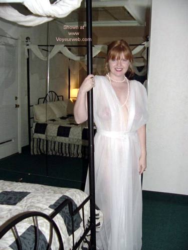 Pic #1*IO Amron In A Nightie