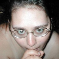 *Bj 23 Yr Old Gives Head