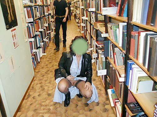 Pic #1*NS Monique Nude In The Street