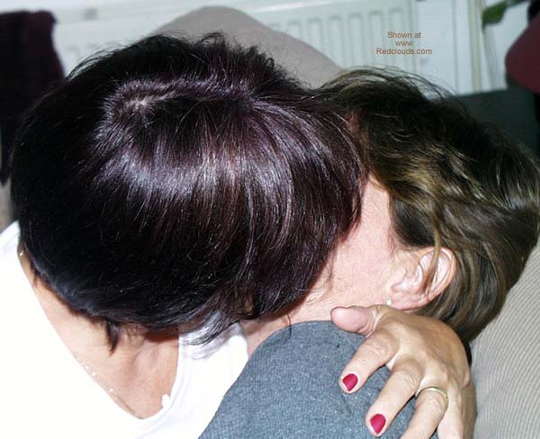 Pic #1*GG Lily and Ellen On The Couch