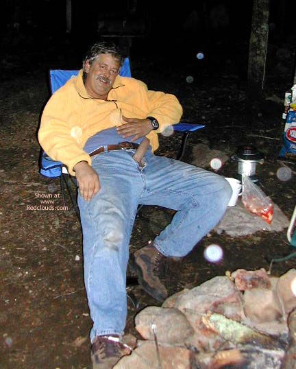 Pic #1M* Connecticut Guy Outside