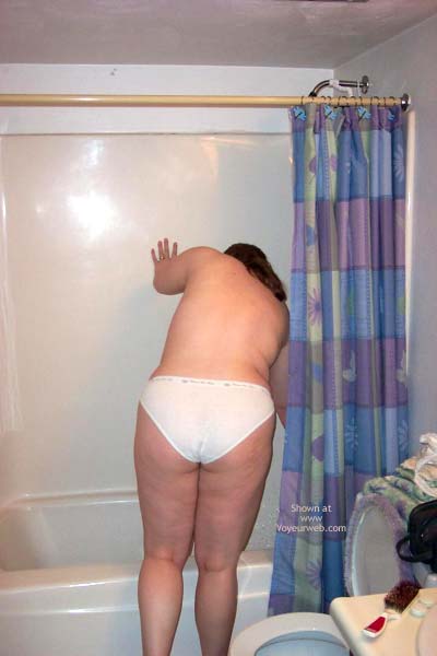 Pic #1Stella Baby Takes A Shower