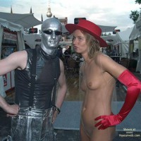 *Co Annabella Nip Speaks With Alien And Clown