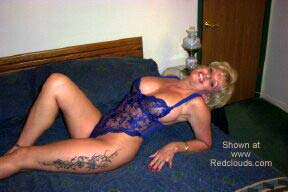 Pic #1*GG Wild Wife Swinging