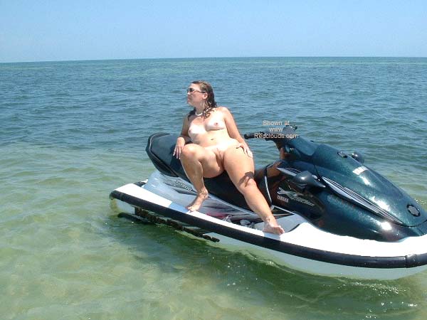 Pic #1*HS Running Wild on Jetski
