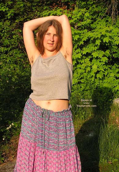 Pic #1Hippychic Soaks Up The Sun