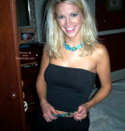 Pic #1*HS Blonde1 Spread