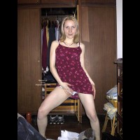 Pic #1She Is 20 And Hot