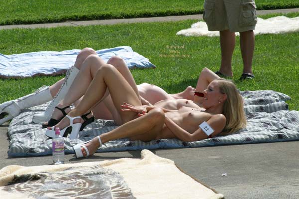 Pic #1Brian's Nudes Aug 2002 #6