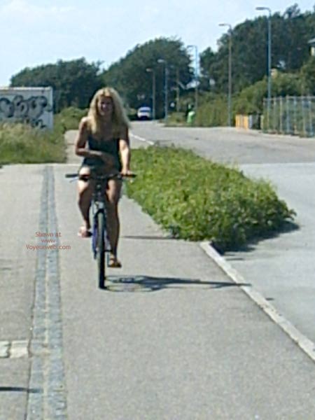 Pic #1 Jaol Flashing Around