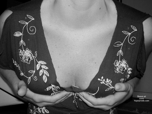 Pic #1Victorian Girl Goes B/W