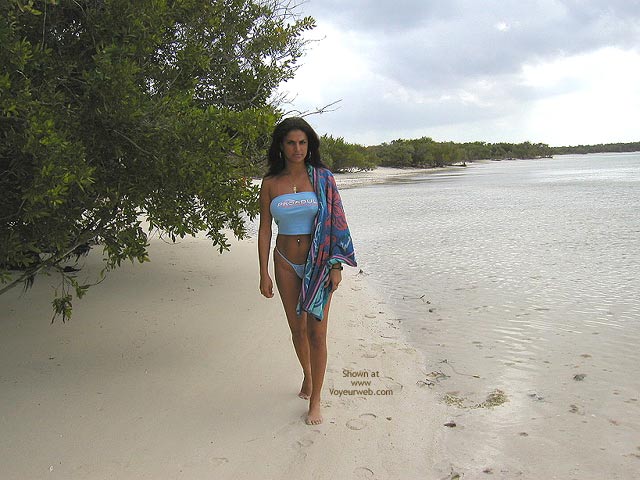 Pic #1Vanessa Lonely Beach