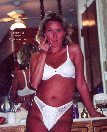 Pic #1She Love to be Nude